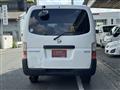 2004 Nissan Caravan
