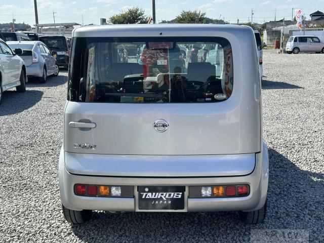 2004 Nissan Cube