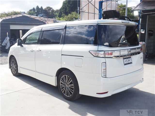 2014 Nissan Elgrand
