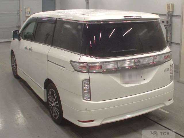 2016 Nissan Elgrand