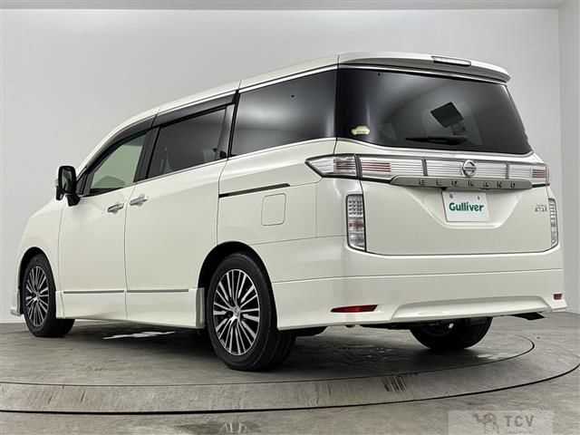 2017 Nissan Elgrand