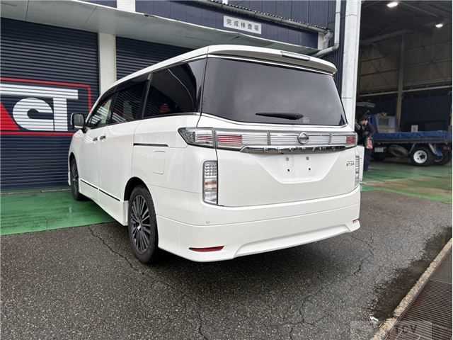 2018 Nissan Elgrand