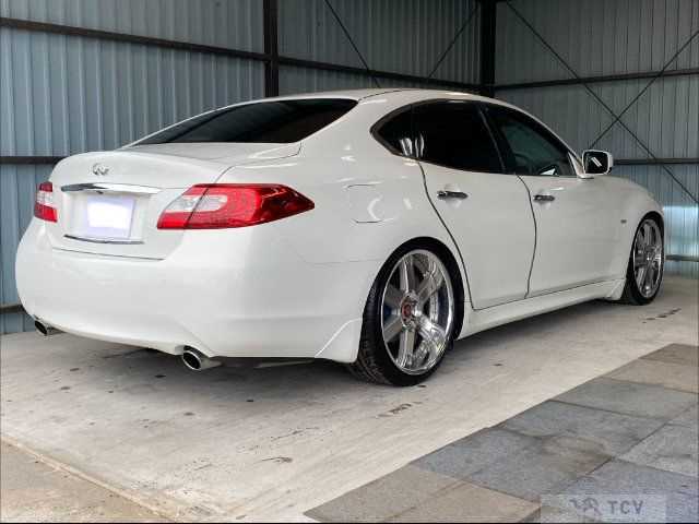 2010 Nissan Fuga
