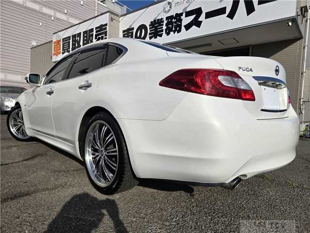 2010 Nissan Fuga