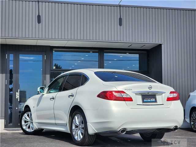 2010 Nissan Fuga