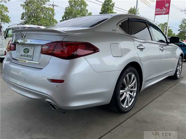 2015 Nissan Fuga