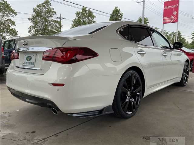 2015 Nissan Fuga