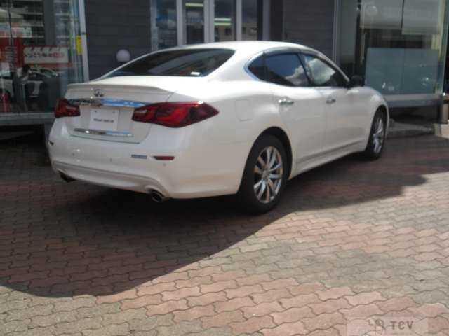 2017 Nissan Fuga