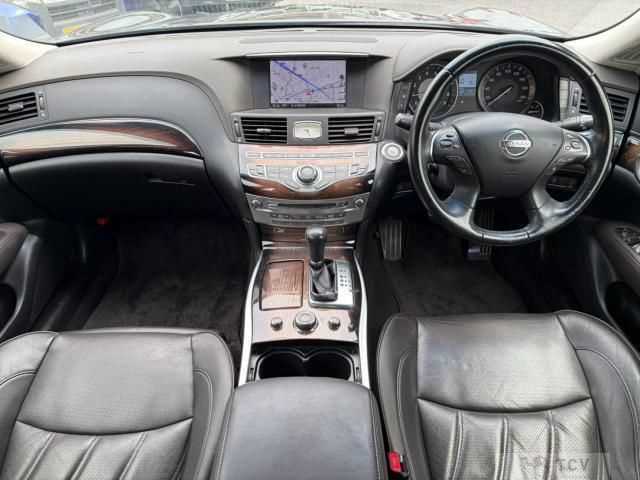 2011 Nissan FUGA HYBRID