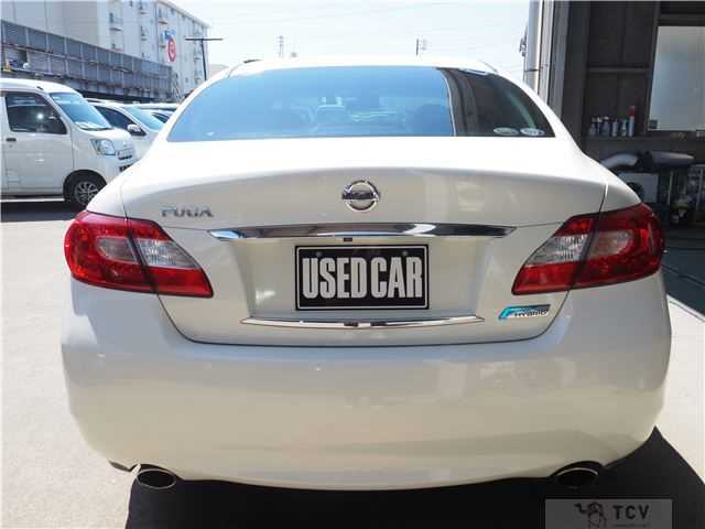 2013 Nissan FUGA HYBRID