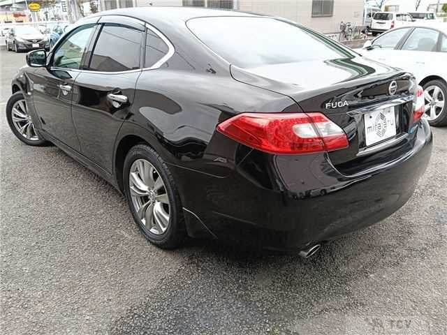 2013 Nissan FUGA HYBRID