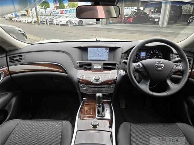 2013 Nissan FUGA HYBRID
