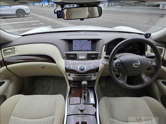 2014 Nissan FUGA HYBRID