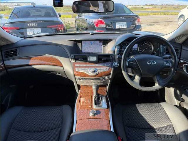 2015 Nissan FUGA HYBRID