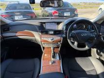 2015 Nissan FUGA HYBRID
