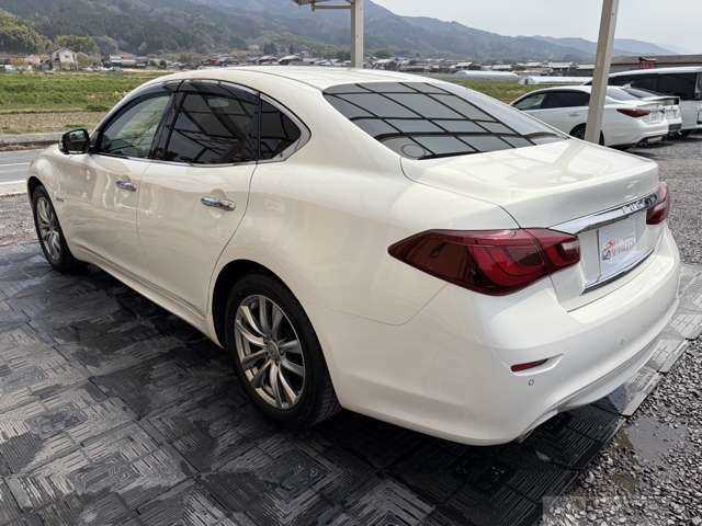 2015 Nissan FUGA HYBRID