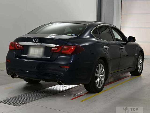 2017 Nissan FUGA HYBRID