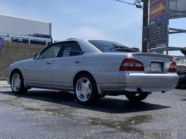 2001 Nissan Laurel