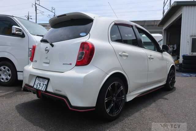 2017 Nissan March