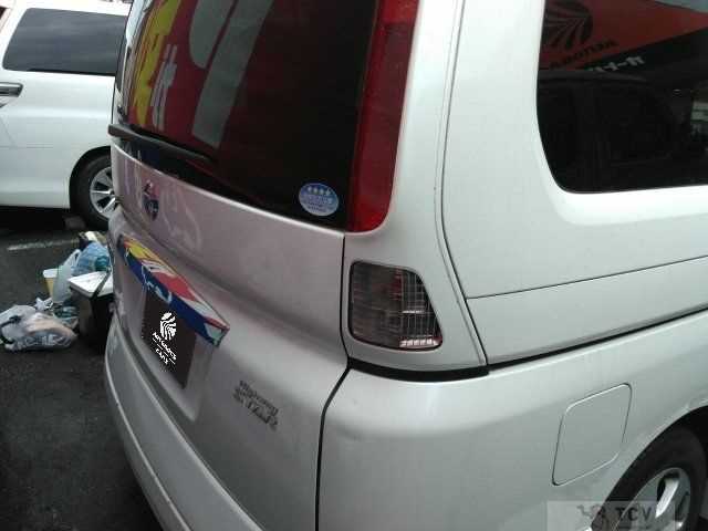 2009 Nissan Serena