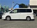 2009 Nissan Serena
