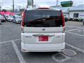 2009 Nissan Serena