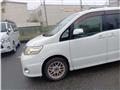 2009 Nissan Serena