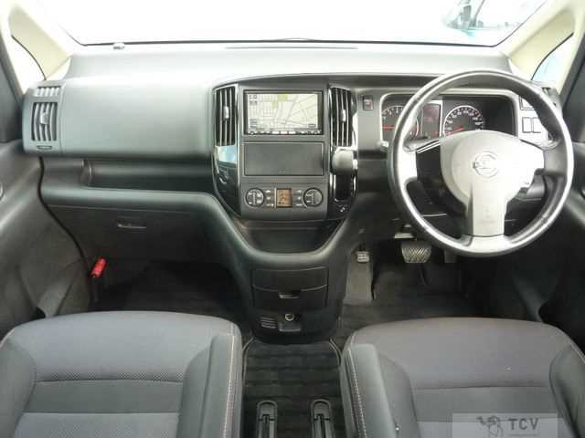 2010 Nissan Serena