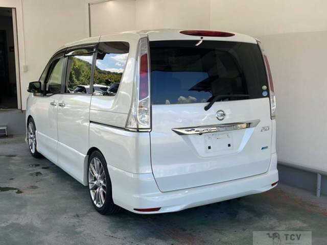 2011 Nissan Serena