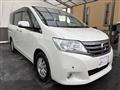 2011 Nissan Serena