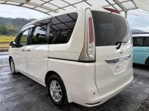 2011 Nissan Serena