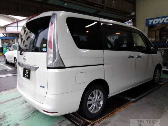 2011 Nissan Serena
