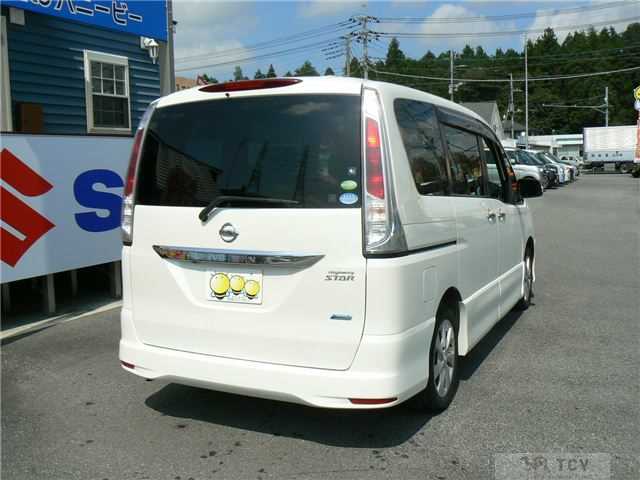 2011 Nissan Serena
