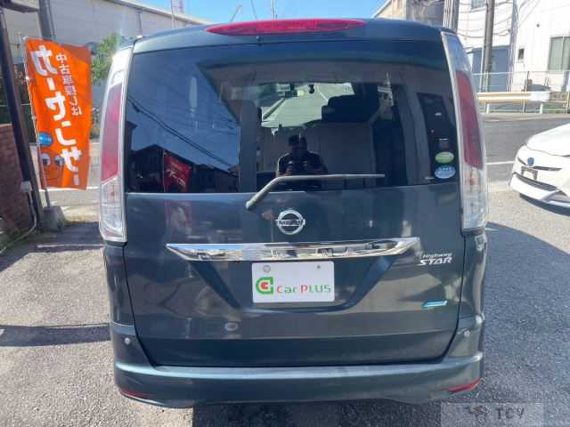 2012 Nissan Serena
