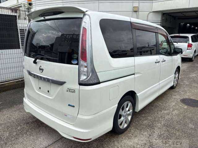 2012 Nissan Serena