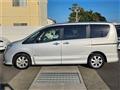 2013 Nissan Serena