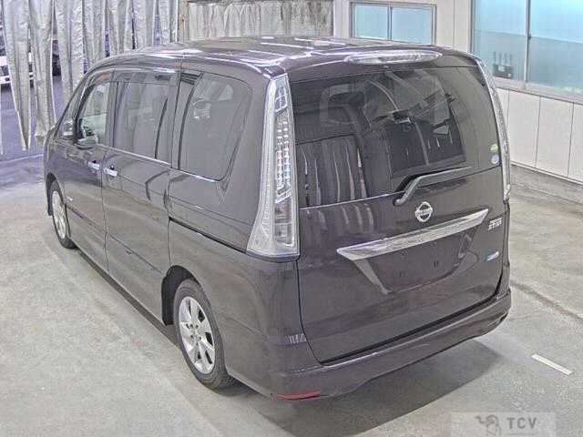 2013 Nissan Serena