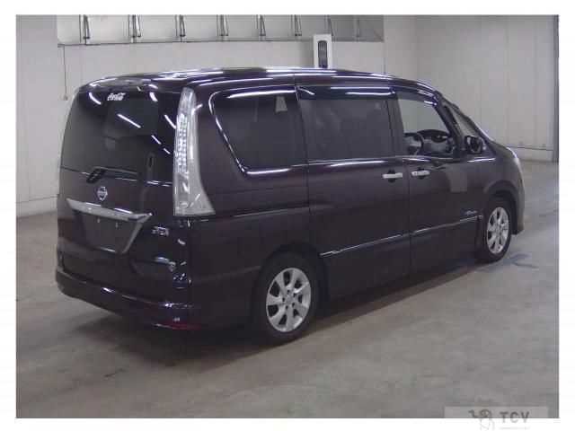 2013 Nissan Serena