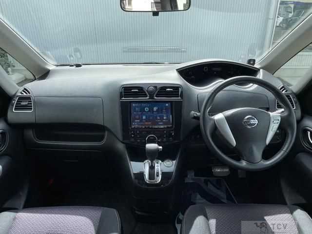 2013 Nissan Serena