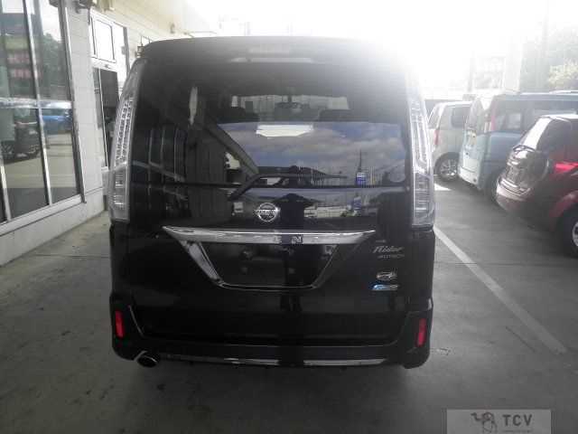 2013 Nissan Serena