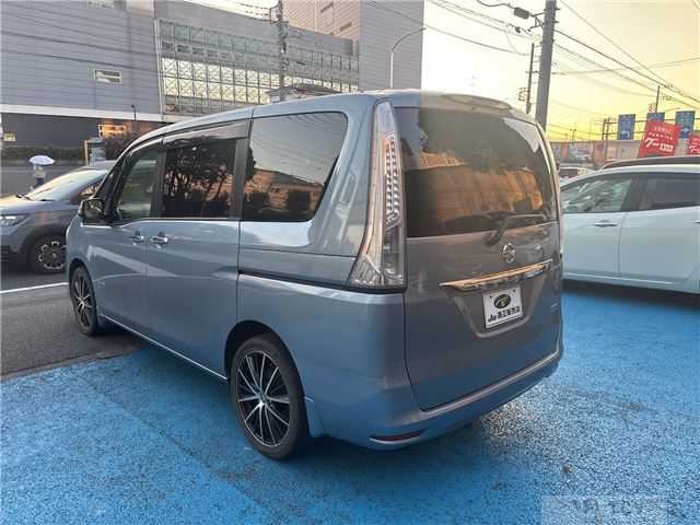 2013 Nissan Serena