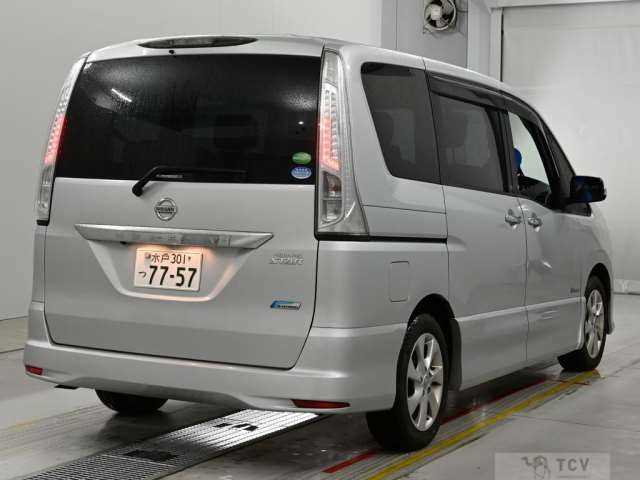 2013 Nissan Serena