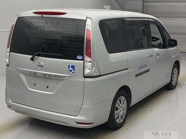 2013 Nissan Serena