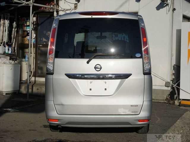 2013 Nissan Serena