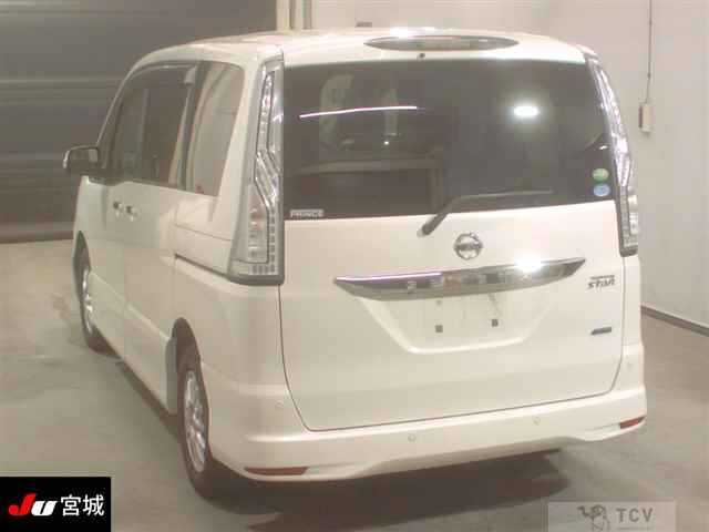 2015 Nissan Serena