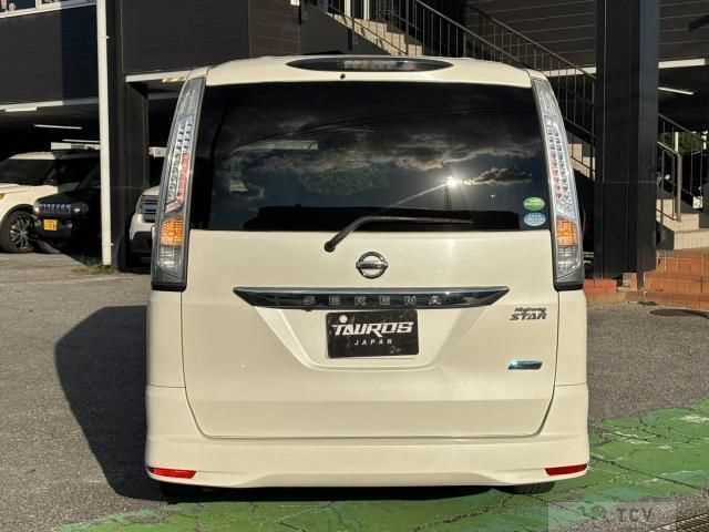 2015 Nissan Serena
