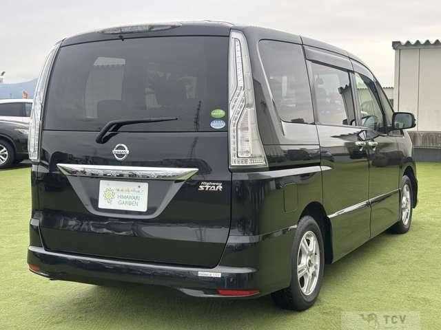 2015 Nissan Serena