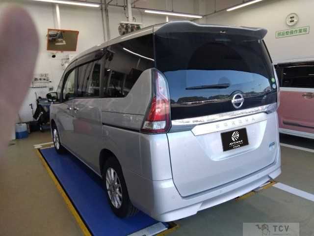 2017 Nissan Serena