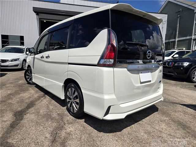 2017 Nissan Serena