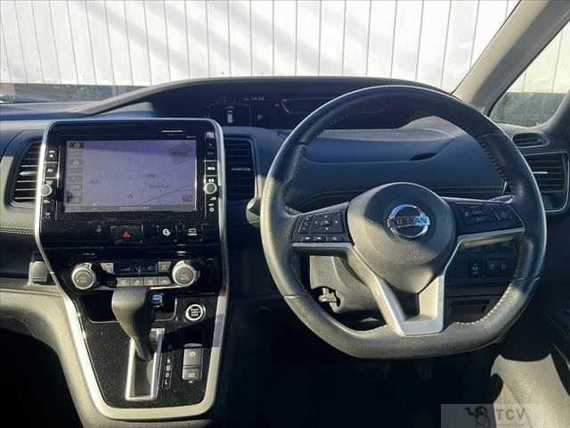 2017 Nissan Serena